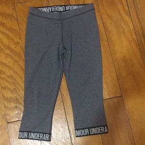Under Armour capri workout pants Sz medium